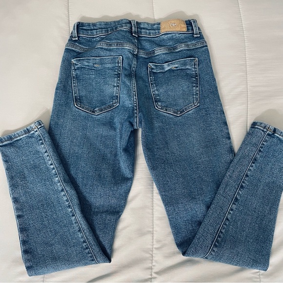 ZARA Skinny Jeans - Picture 3 of 5